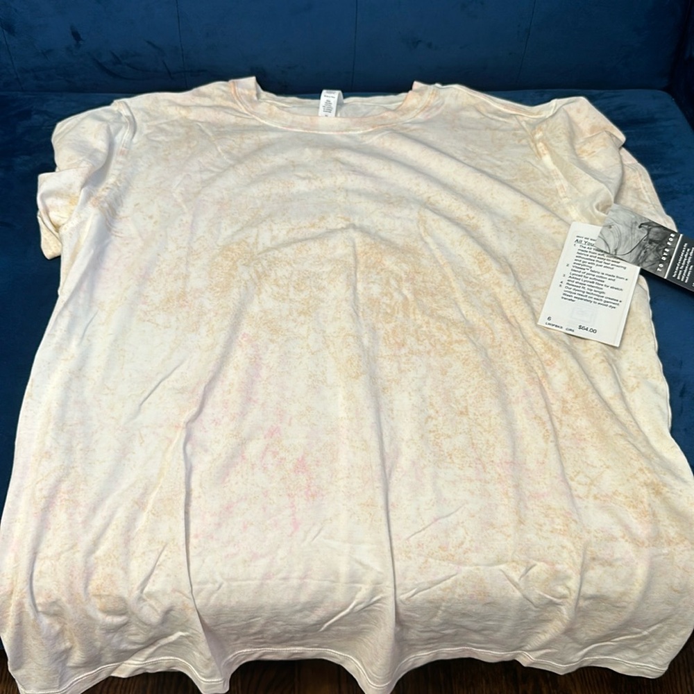 Lululemon all yours tee *wash -size 6